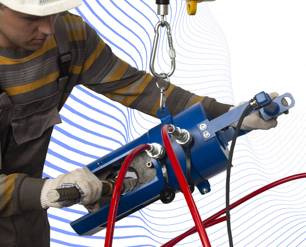 Процесс обжима муфт для арматуры 5K4B0459+кадрированный рабочий 4.jpg